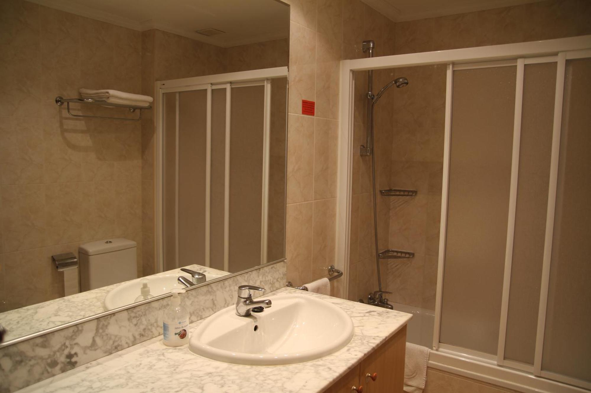Apartamentos Gebala Естеля Екстериор снимка