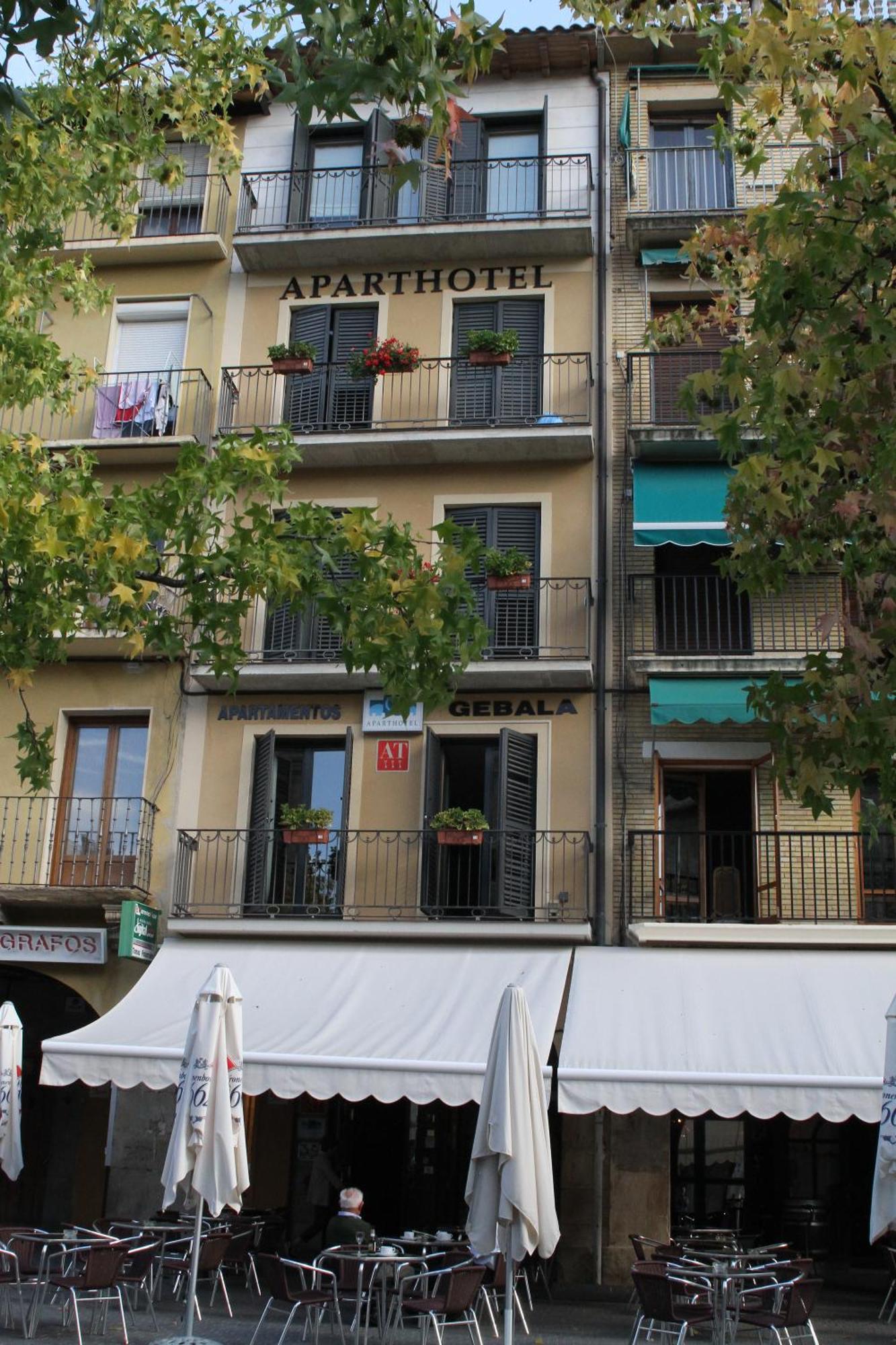 Apartamentos Gebala Естеля Екстериор снимка
